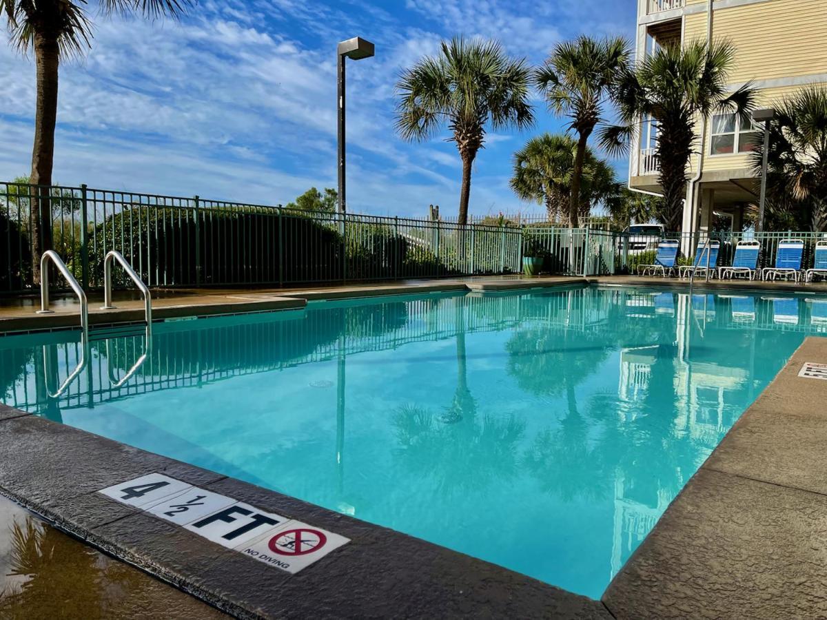 Oceanview Condo With Pool, Hot Tub, Balcony, Right On The Beach Myrtle Beach Extérieur photo