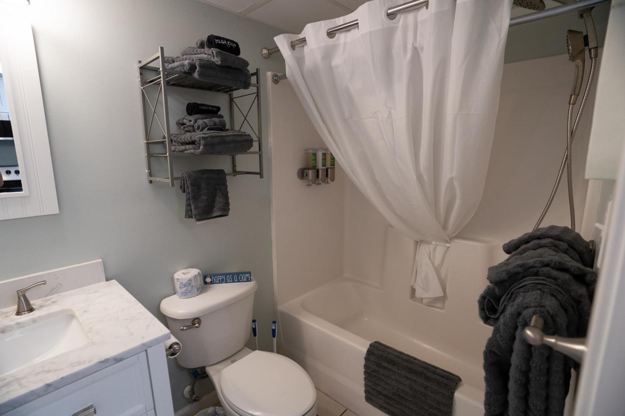 Oceanview Condo With Pool, Hot Tub, Balcony, Right On The Beach Myrtle Beach Extérieur photo