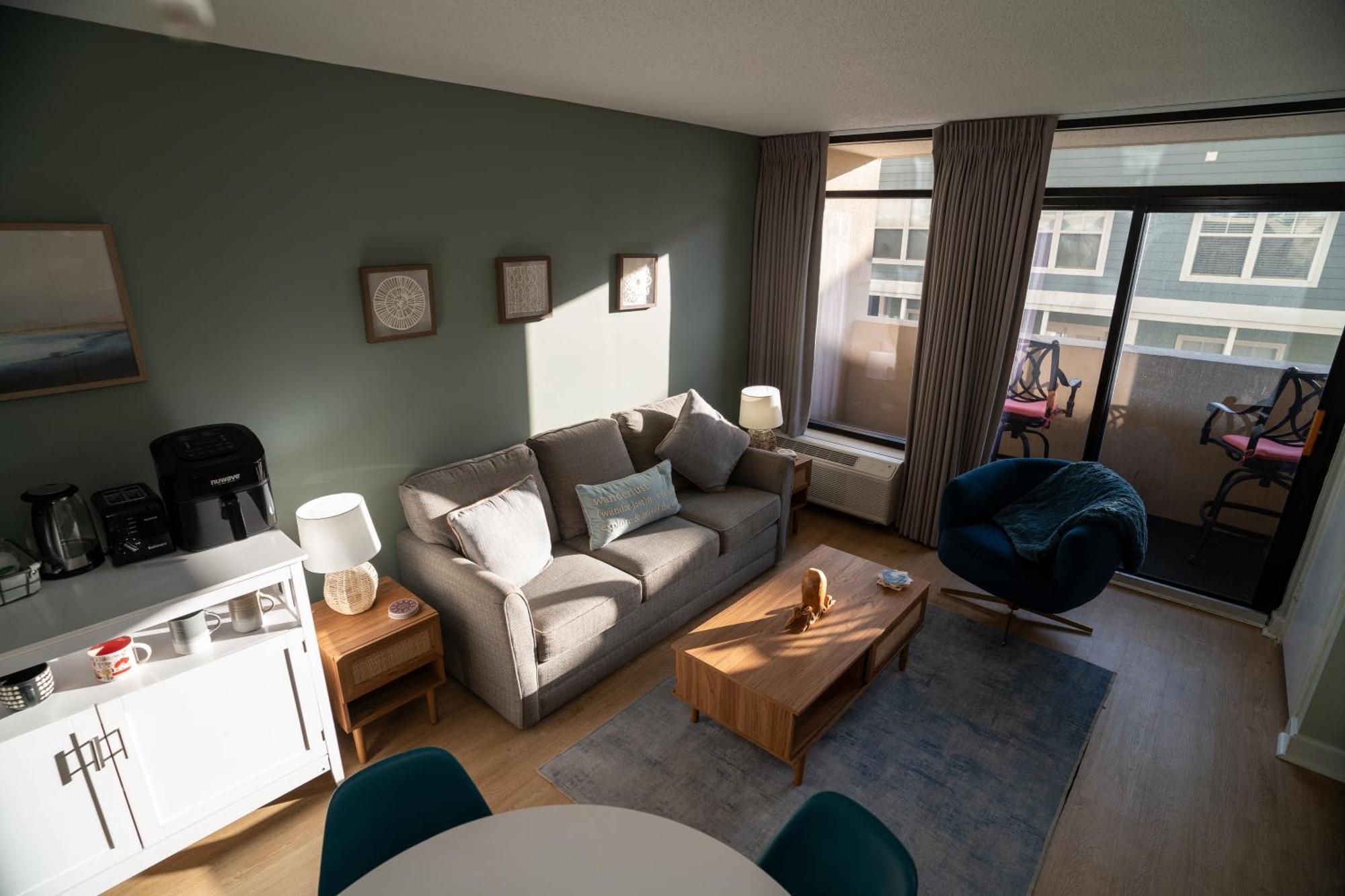 Oceanview Condo With Pool, Hot Tub, Balcony, Right On The Beach Myrtle Beach Extérieur photo
